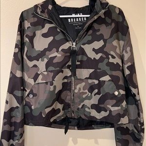 Lightweight Camo Windbreaker!